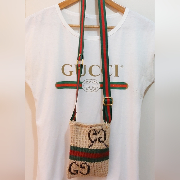 Gucci Handbags - NEW Gucci Beige Knit Phone Case With Green/Red Striped Strap + GG Web Design